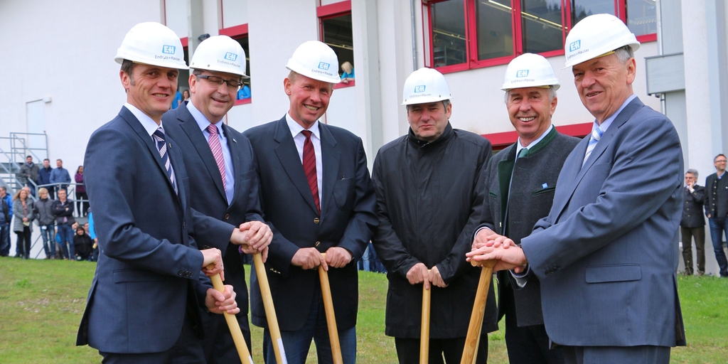 Ground-breaking ceremony at temperature measurement specialist Endress+Hauser Wetzer in Nesselwang. Ground-breaking ceremony at temperature measurement specialist Endress+Hauser Wetzer in Nesselwang.