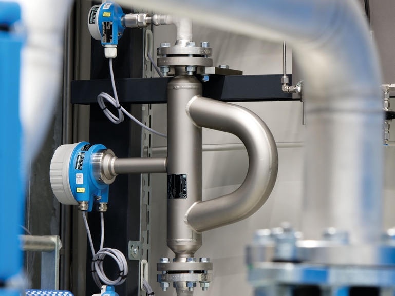 Loading bay with high accuracy custody transfer measurement with Promass 83F Loading bay with high accuracy custody transfer measurement with Promass 83F