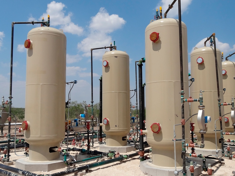 vertical 2-phase separators with modern guided radar level instruments vertical 2-phase separators