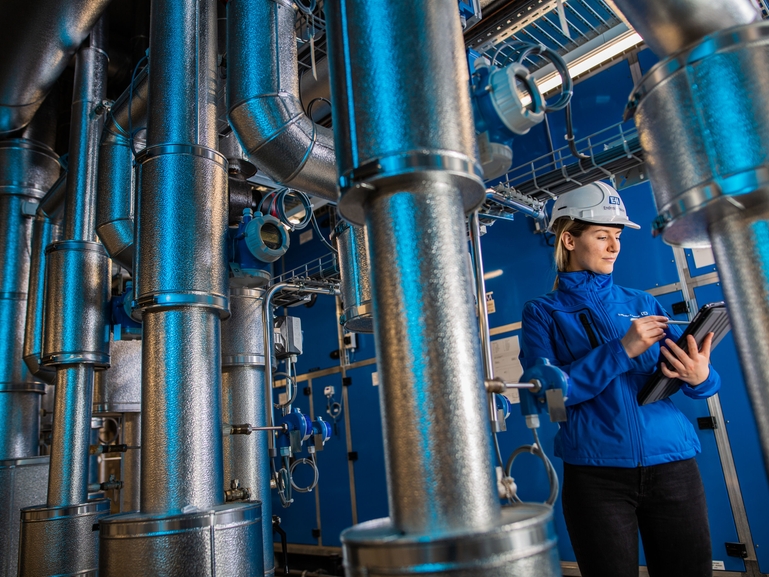Smartphone connectivity in a smart manufacturing plant